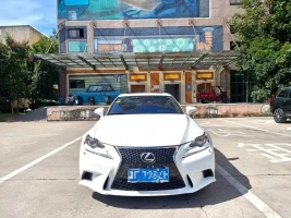 Lexus IS 2015 200t F SPORT