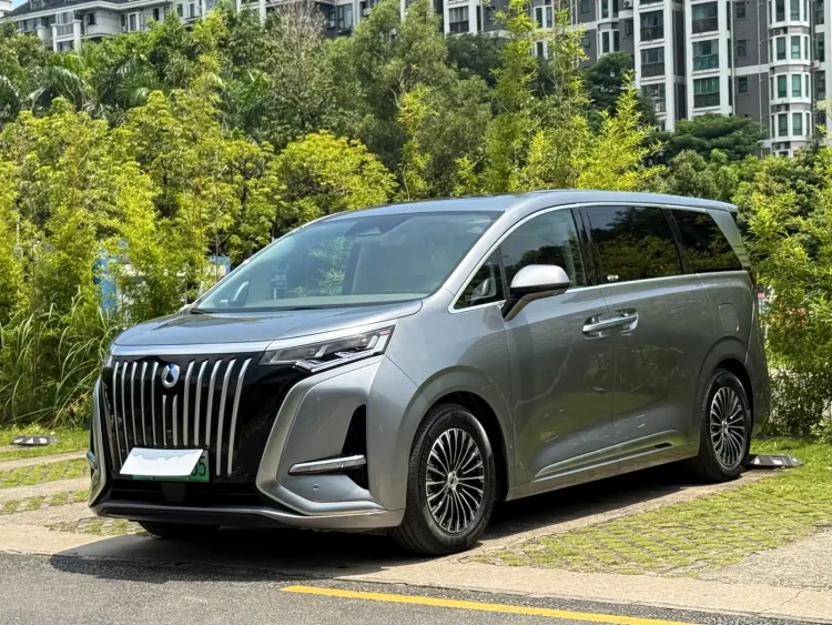 Denza D9 2022 EV 620 Premium
