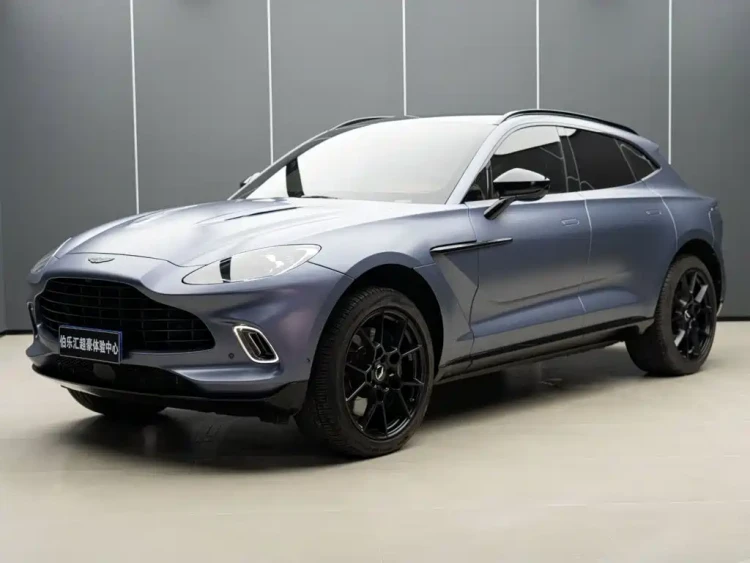 Aston Martin DBX 2024 4.0T V8