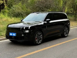 Lynk & Co 900 2025 1.5T Ultra