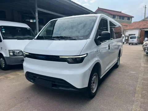 Jiangling E-Fushun 2026 Model Transparent Window Version 53.58kwh 2C Short Wheelbase Low Roof 5-Seater