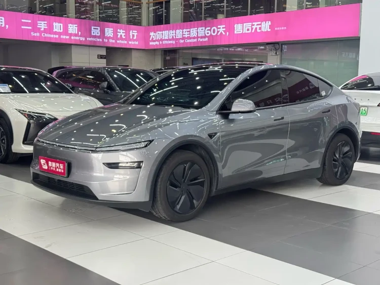 Tesla Model Y 2026 Rear-Wheel Drive