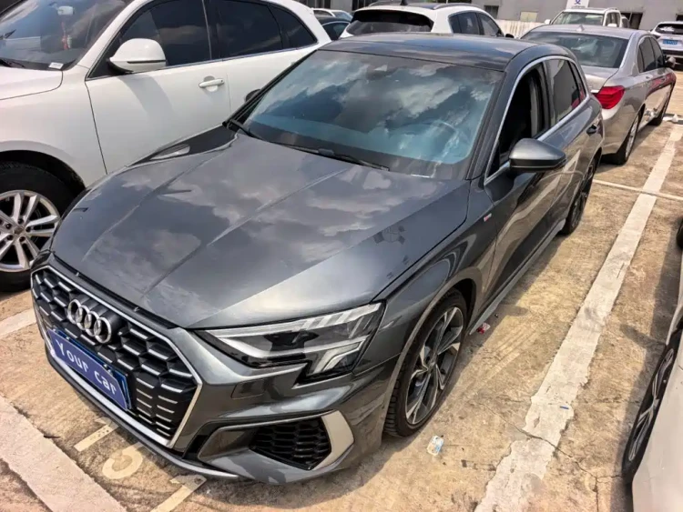 Audi A3 2021 Sportback 35 TFSI Luxury Sport