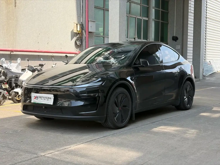 Tesla Model Y 2026 Long Range Rear-Wheel Drive