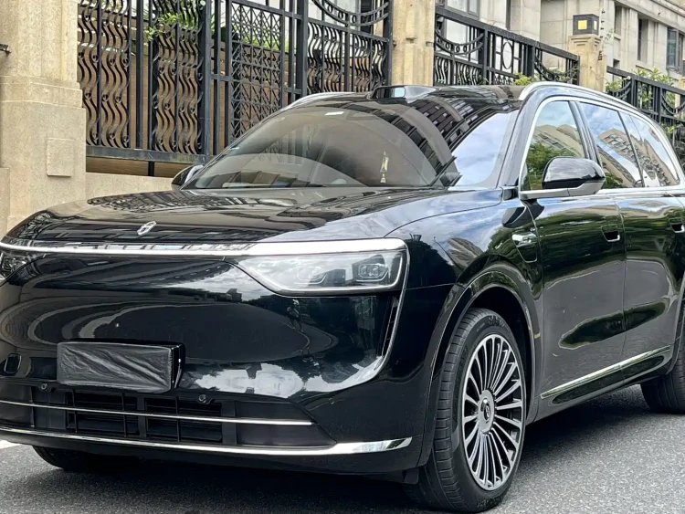AITO Wenjie AITO M8 2025 Range Extender Max+ Edition 53.4kWh 5-seater