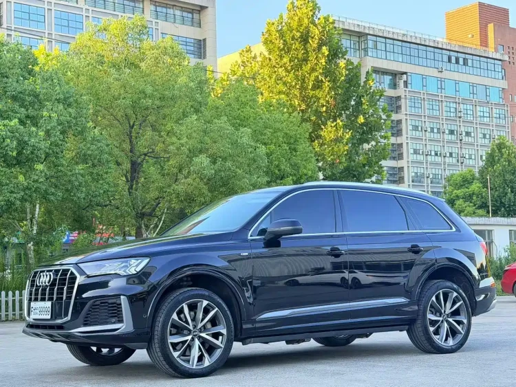 Audi Q7 2022 55 TFSI quattro S line Ice & Snow Edition