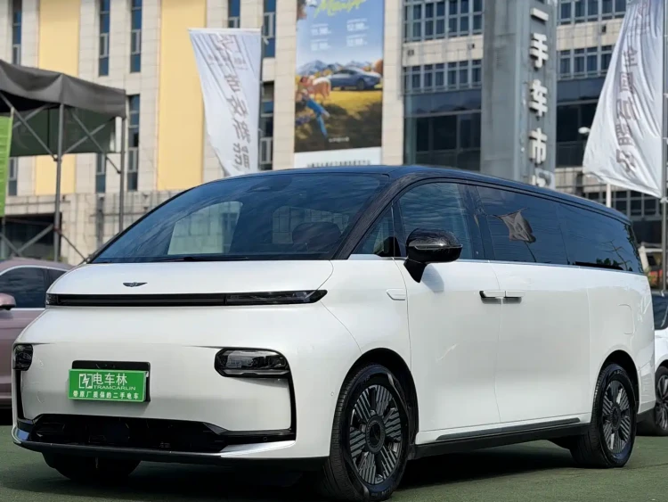 Geely Galaxy Yizhen L380 2024 140kWh 6-Seater AWD Ultra