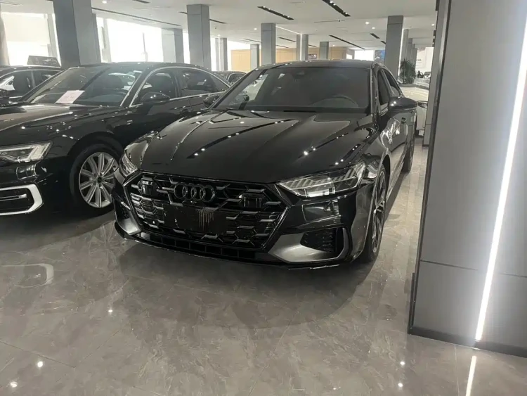 Audi A7L 2024 45 TFSI quattro S-line Black Warrior Edition