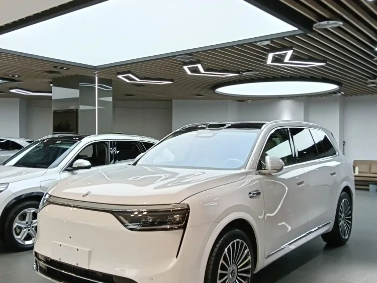 AITO Wenjie AITO M8 2025 Model Extended Range Max Edition 37kWh 6-Seater