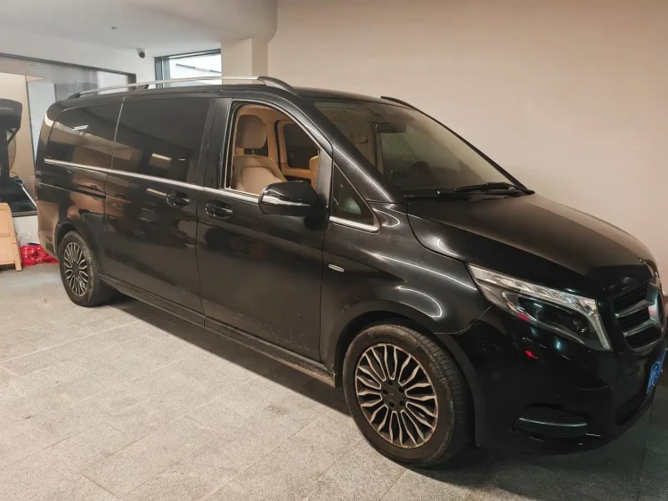 Mercedes-Benz V-Class 2017 Model V 260 L Premium Extended Edition