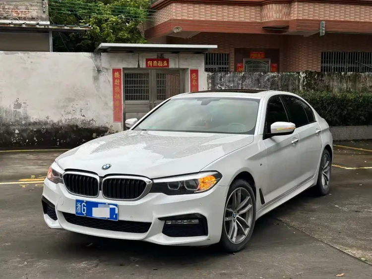 BMW 5 Series 2018 525Li M Sport Package