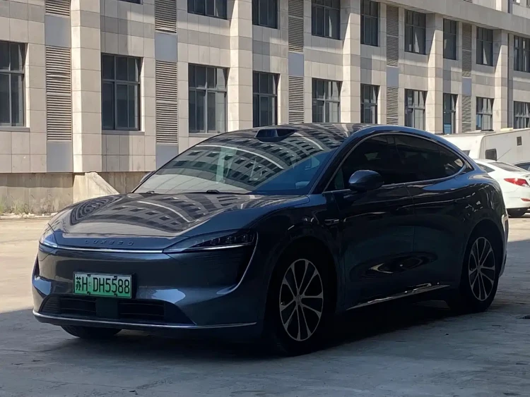Zhijie Luxeed R7 2024 Pure Electric 667km Max