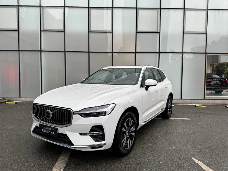Volvo XC60 2025 B5 AWD Smart Luxury Edition