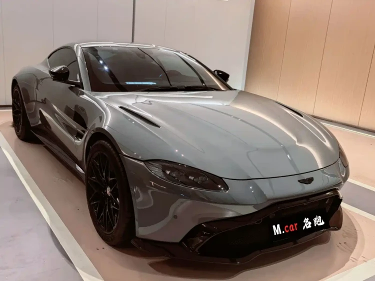 Aston Martin V8 Vantage 2018 4.0T V8 Coupe