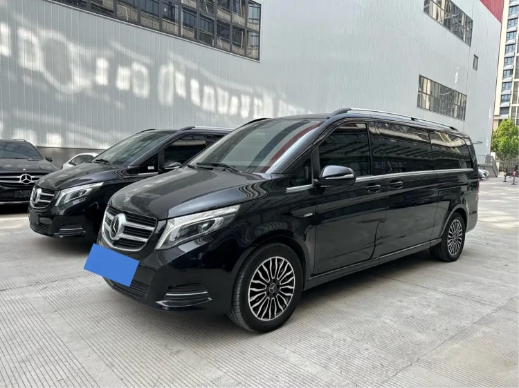 Mercedes-Benz V-Class 2017 Model V 260 L Premium Extended Edition