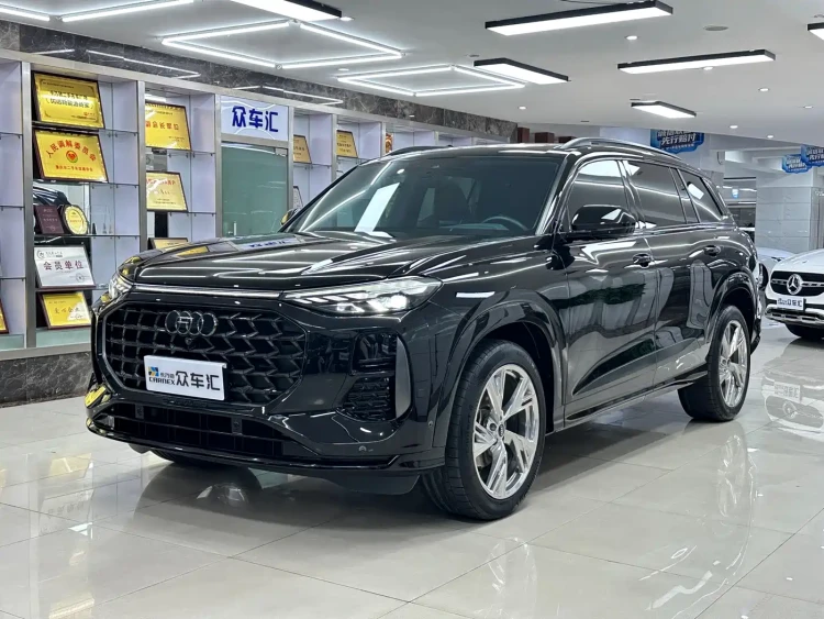 Audi Q6 2023 50 TFSI quattro Moving Cloud Flying Rider Package