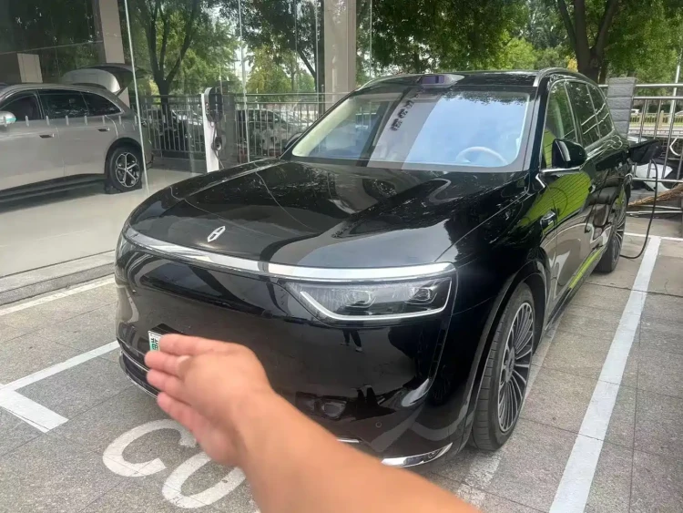 AITO Wenjie AITO M8 2025 Extended Range Ultra 53.4kWh 6-Seater