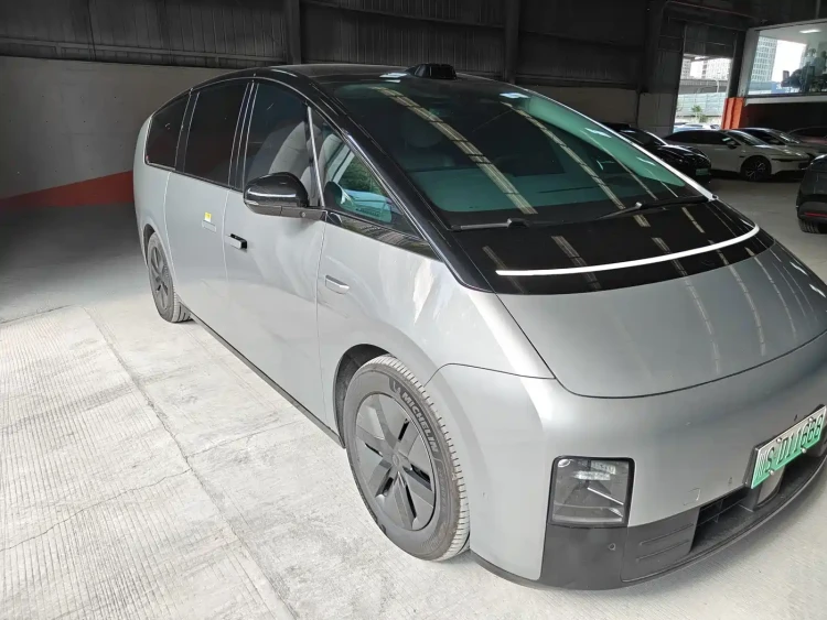 Li Auto MEGA 2024 Ultra