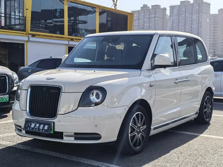 Lorinser LX 2021 7-seater Version