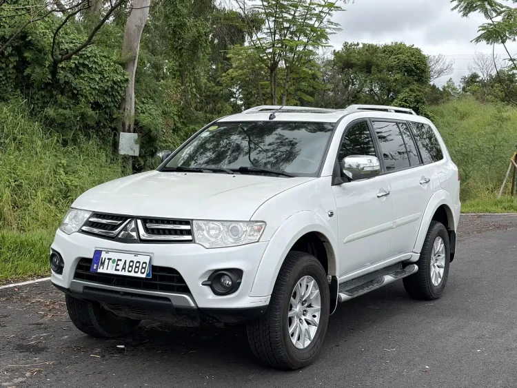 Mitsubishi Pajero Sport 2013 3.0L Automatic 4WD Flagship