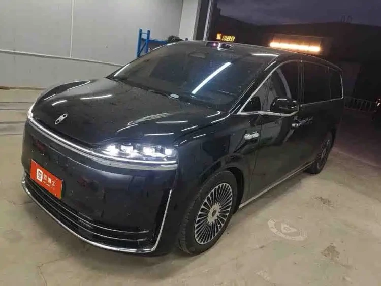 Zhijie Zunjie MPV 2026 Model Mid-Range Edition