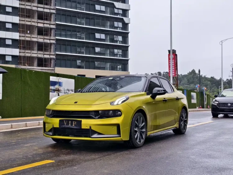 Lynk & Co 03 2020 03+ 2.0TD Auto Wind Master Edition