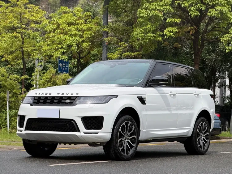 Land Rover Range Rover Sport 2022 3.0 L6 Gloss Black Edition