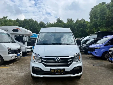 SAIC Maxus V80 RV 2025 2.0T Traveller RV LIFE Camping Edition