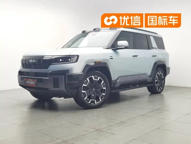 Fang Cheng Bao Leopard 8 2025 Zhiyong Flagship 7-Seater