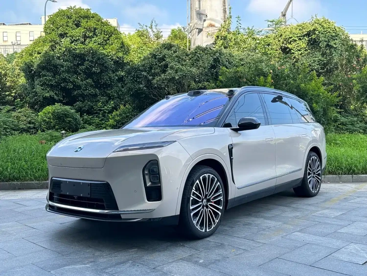 NIO ES8 2025 Base Model