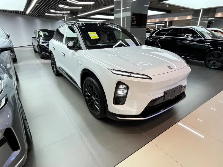 NIO ES6