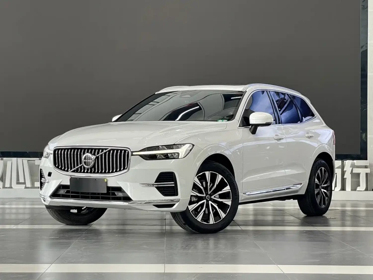 Volvo XC60 2022 B5 AWD Inscription