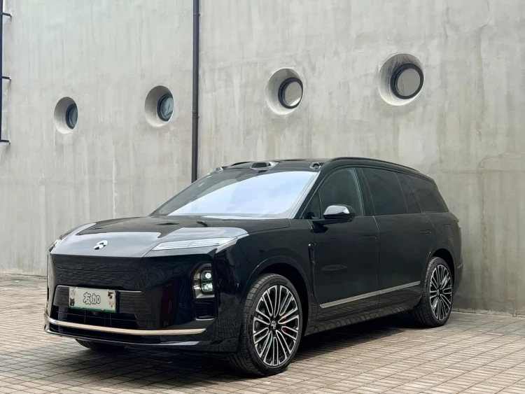NIO ES8 2025 Base Model