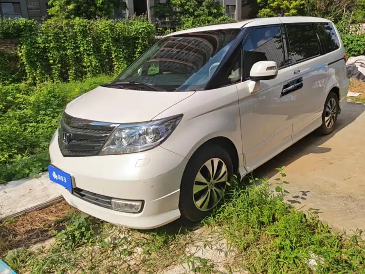 Honda Elysion 2015 2.4L VTi-S Premium