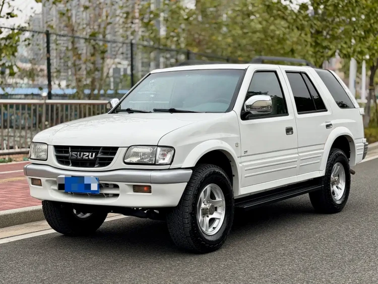 Isuzu Contender 2012 2.8T UC Diesel Multi-Purpose Vehicle