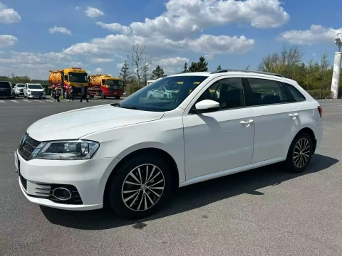 Volkswagen Lavida Tour 2015 1.6L Automatic Comfort Edition
