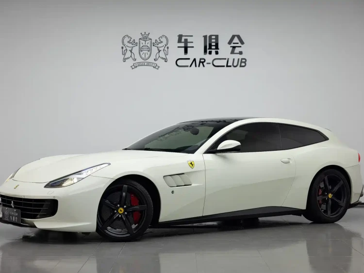 Ferrari GTC4Lusso 2017 3.9T V8