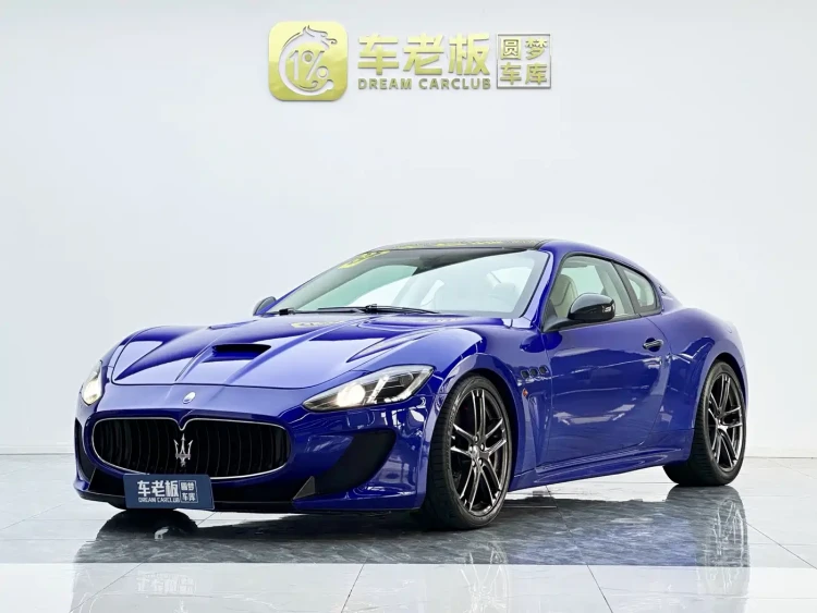 Maserati GranTurismo 2015 4.7L MC Centennial Edition