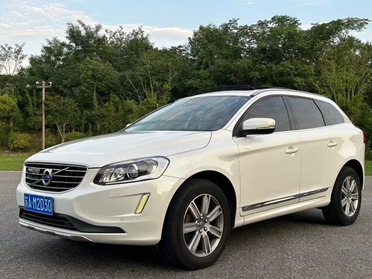 Volvo XC60 2017 T5 AWD Smart Premium