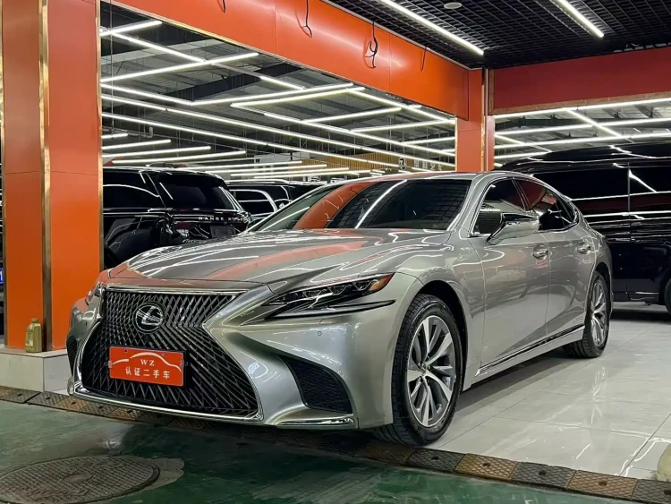 Lexus LS 2018 500h Excellence Edition China V