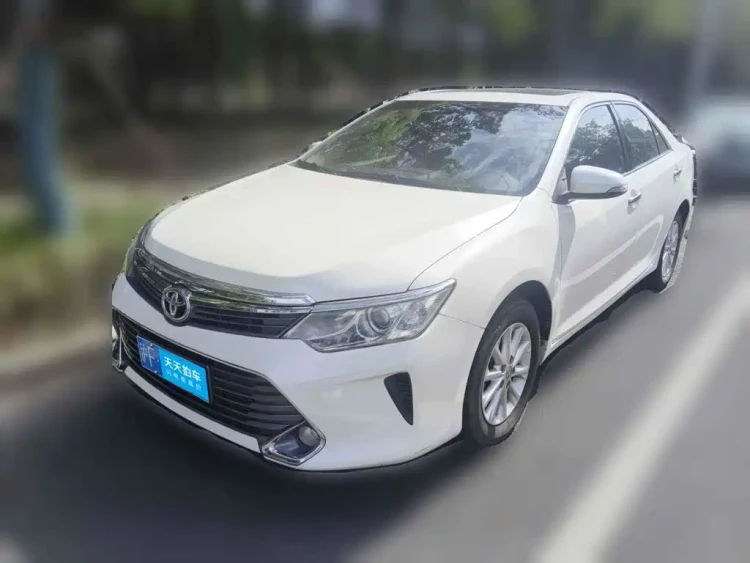 Toyota Camry 2015 2.0G Leading Edition