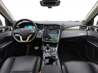 Lynk & Co 01 2017 2.0T 2WD Pro Version