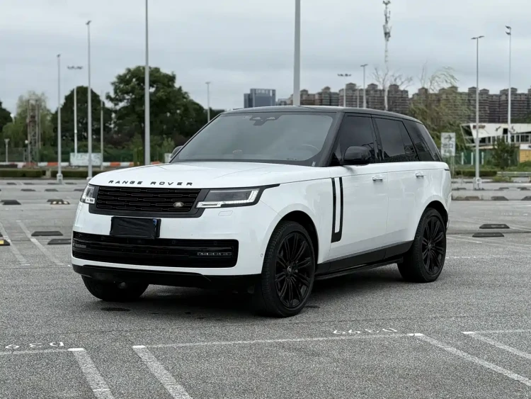 Land Rover Range Rover 2023 3.0 L6 360PS Golden Age Edition